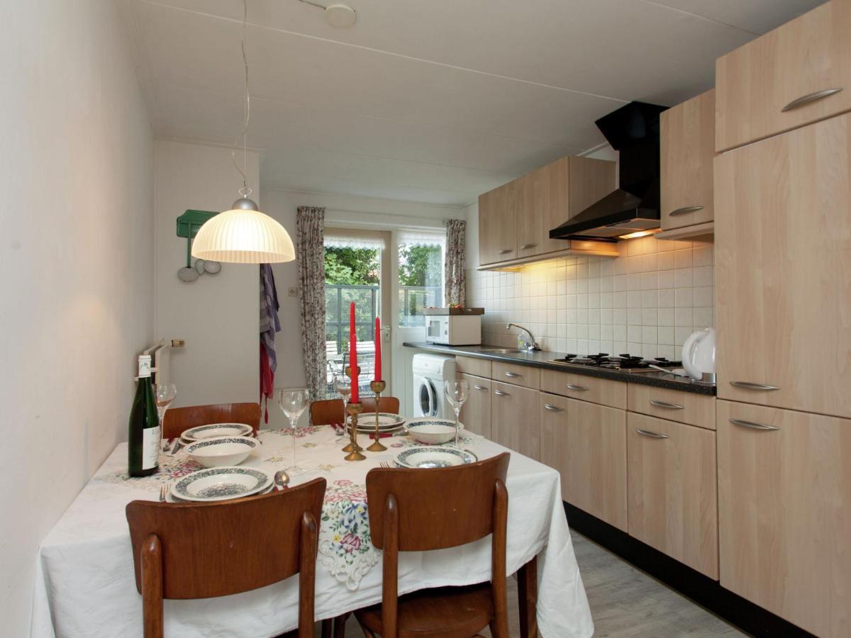 Fairytale Cottage In Nes Friesland With Garden エクステリア 写真