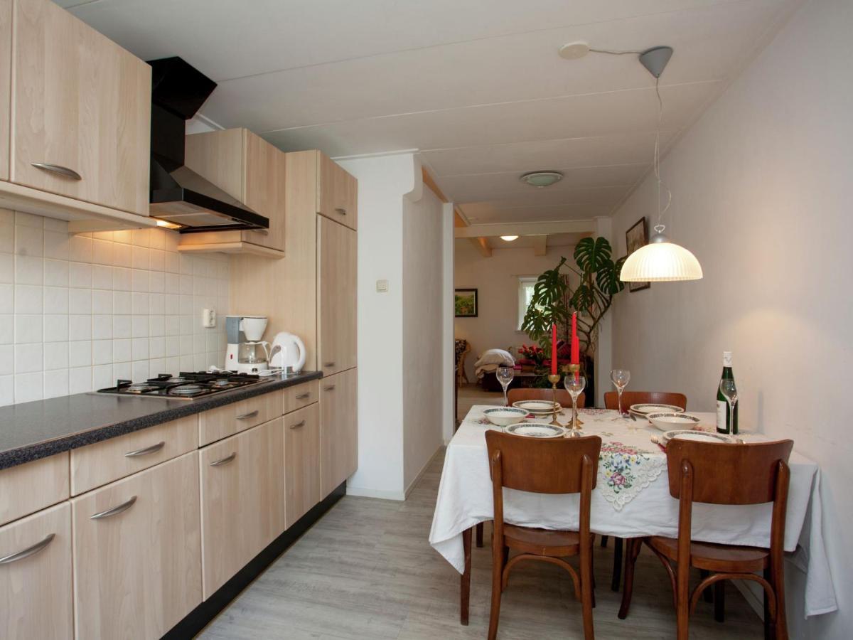 Fairytale Cottage In Nes Friesland With Garden エクステリア 写真